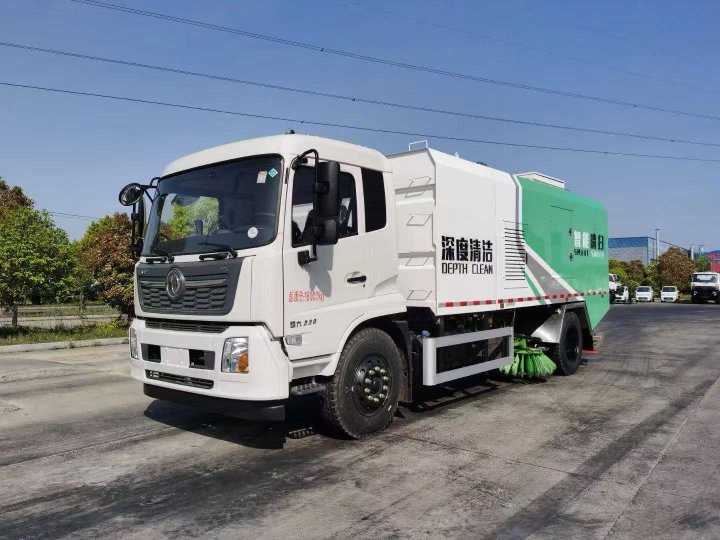 東風(fēng)天錦18噸道路污染清除車(chē)