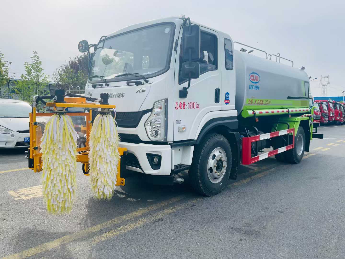 陜汽軒德X9護(hù)欄清洗車